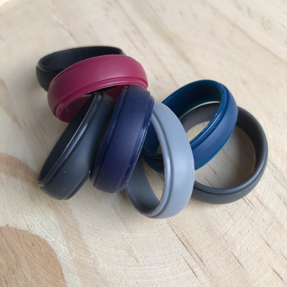 Men’s Silicone Rings - Picture 4 of 8